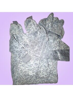 More Than Magic Girls S 6/6X Gray Leopard Cat Hooded Fleece Pajama One Piece